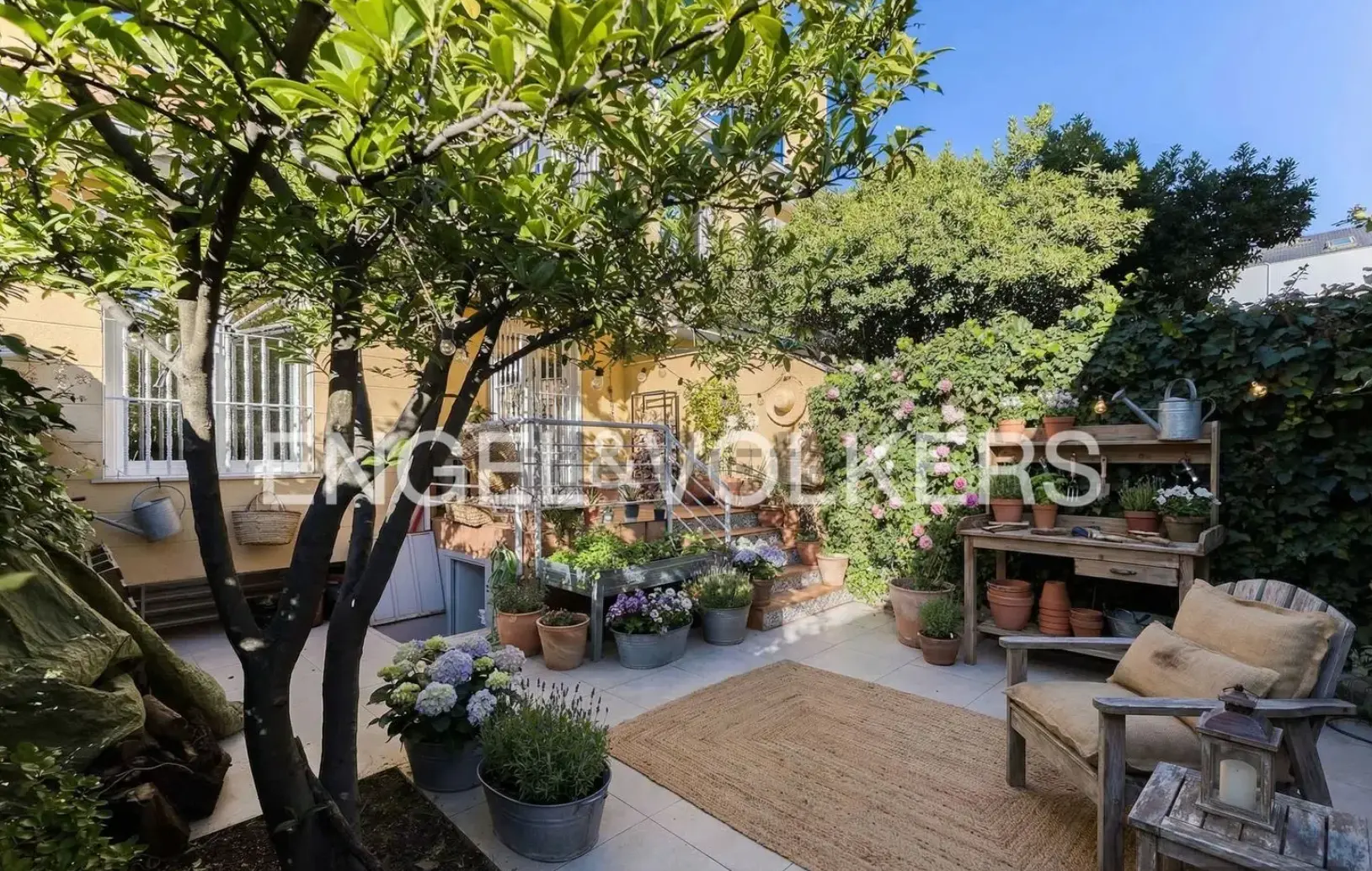 Vivienda anunciada en Salvador · calle Riobamba